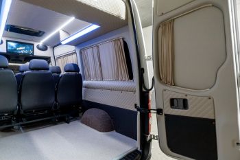 Переоборудование грузопассажирского микроавтобуса Mercedes-Benz Sprinter