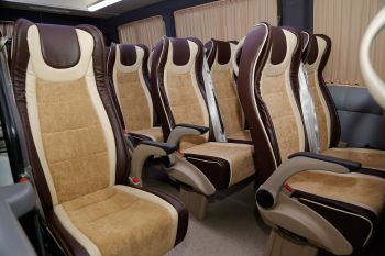 Междугородний Mercedes Sprinter с диваном