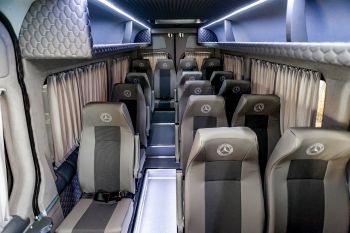 Комфортабельный междугородный микроавтобус Mercedes-Benz Sprinter